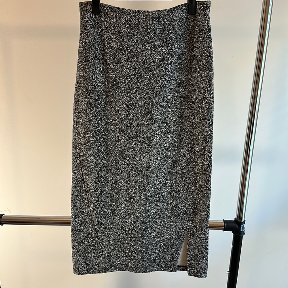 Black and white knit skirt. Nordstrom. Medium. Like new.